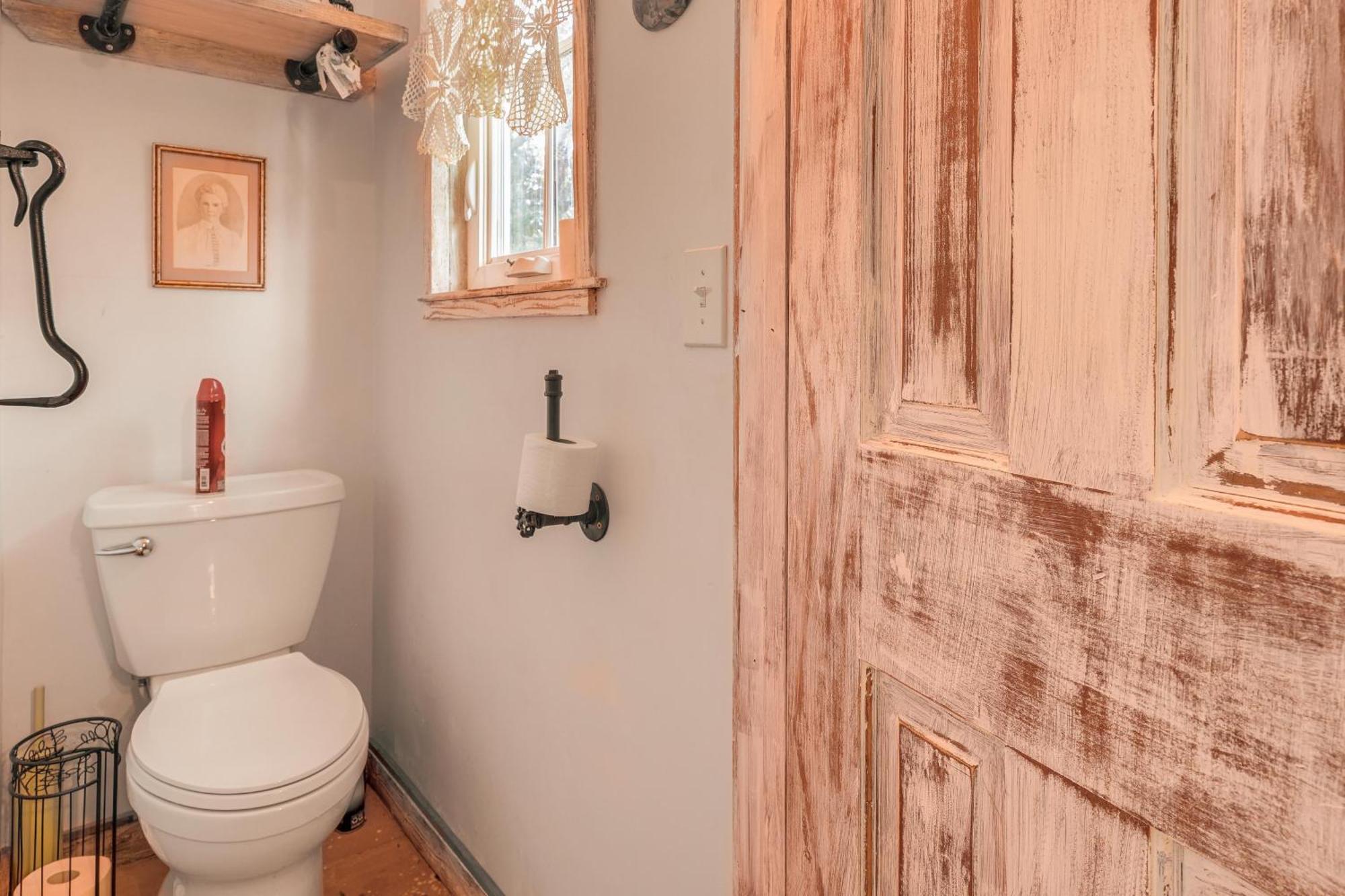 Pet-Friendly Wimberley Cabin With Fire Pit And Hot Tub 외부 사진