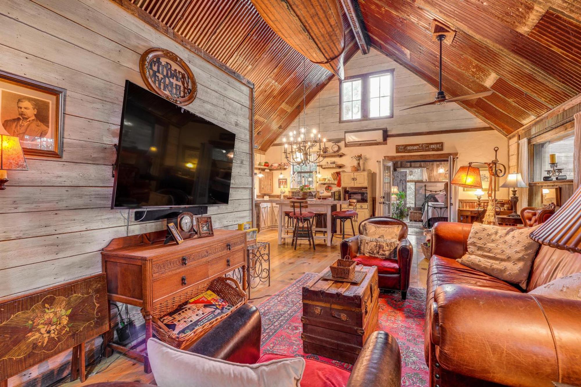 Pet-Friendly Wimberley Cabin With Fire Pit And Hot Tub 외부 사진