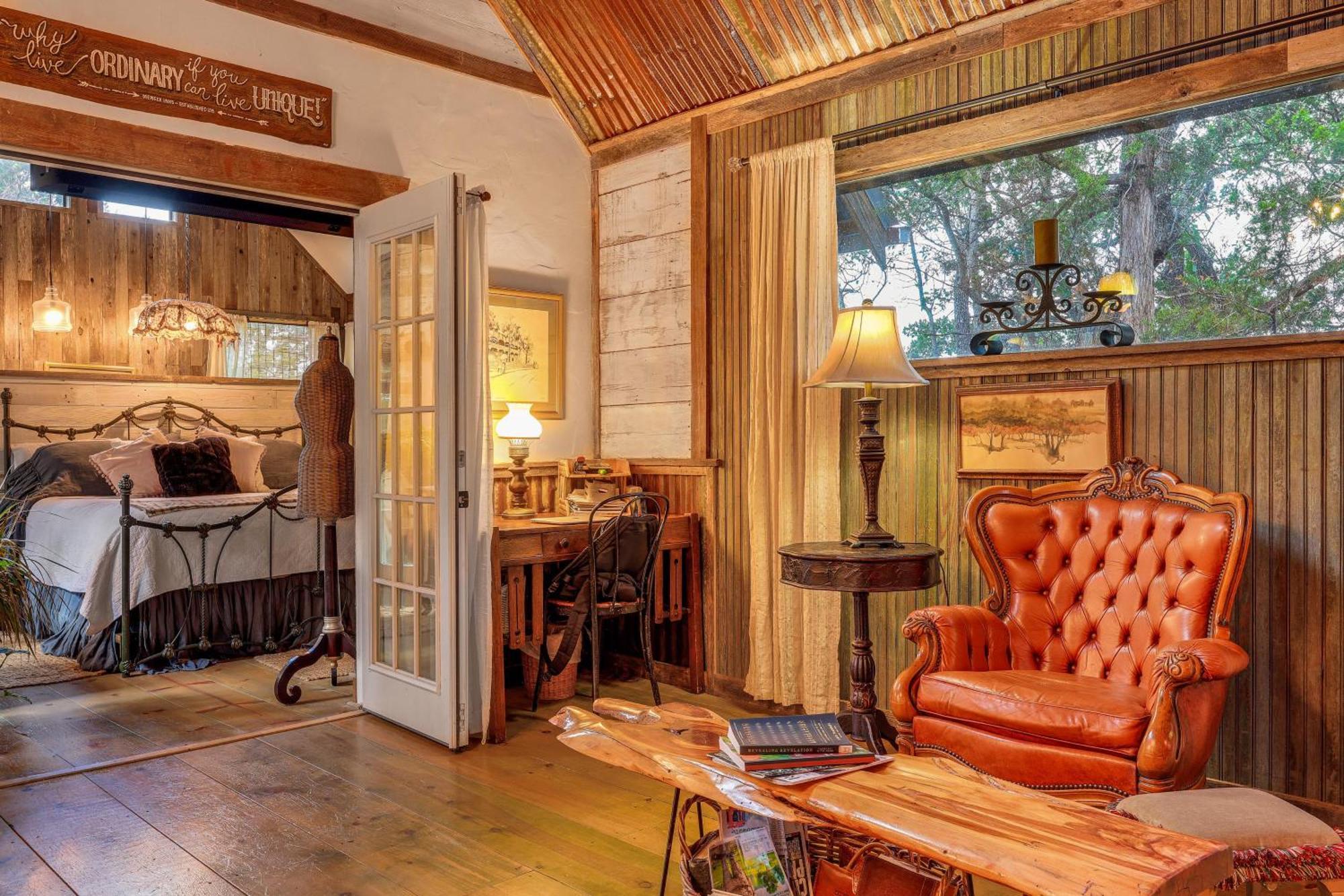 Pet-Friendly Wimberley Cabin With Fire Pit And Hot Tub 외부 사진